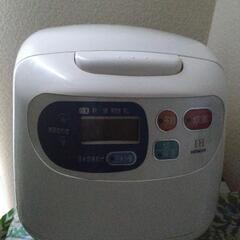 帰省シーズンの補助用に、5.5合炊き炊飯器