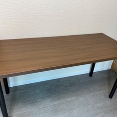 机、デスク