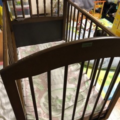！訳あり！　ベビーベッド　布団付き