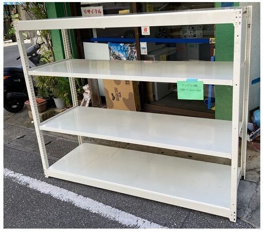 終了しました。巾１ｍ８０ｃｍのアングル棚￥10,000　②
