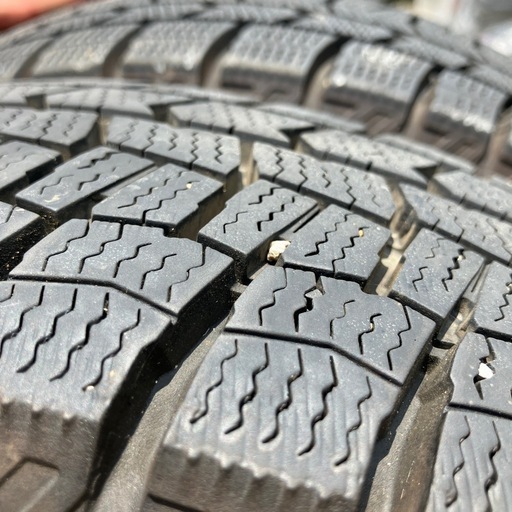 ダンロップ155/65R14スタッドレスタイヤアルミ付き4本セット