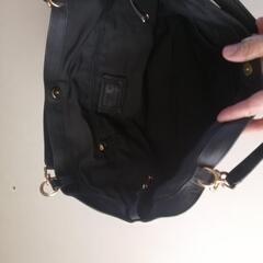 COACHショルダーバッグ黒の画像