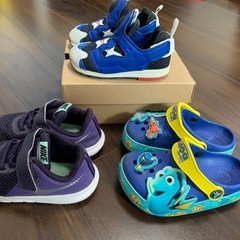 男の子　スニーカー＆クロックスの画像
