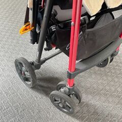 Combi (コンビ) A型ベビーカーとレインカバー F2plus AD-300 [ライジングレッド]の画像