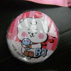 【未使用】くら寿司 ビッくらポン　BT21　RJ　オリジナル　缶バッジ の画像