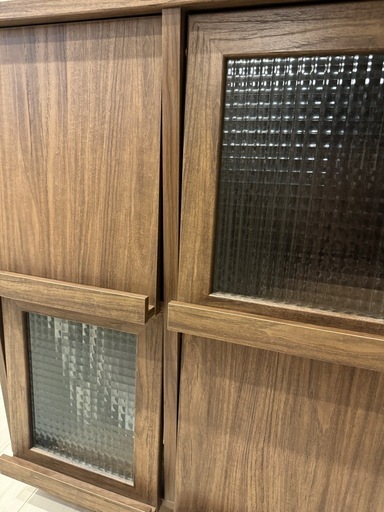 キャビネット　収納棚