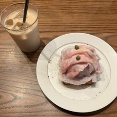 本日、19時〜四条河原町付近のカフェに行きませんか？
