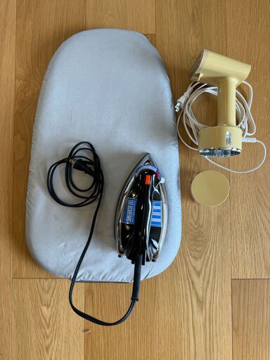アイロン、小型のアイロン台、スチーマーを販売します。2,000円