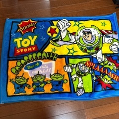 トイストーリー膝掛け