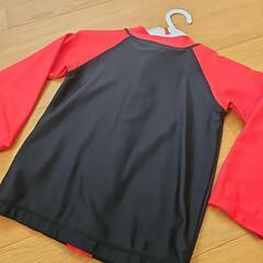 トミカ　ラッシュガード110cmの画像