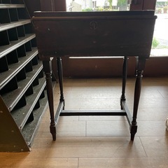 アンティーク収納の画像