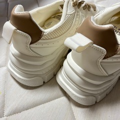厚底スニーカー　未使用品の画像