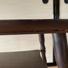小ぶりでレトロな中古のテーブルをお譲りします。の画像