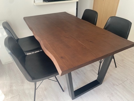 【引き取り決定】
ダイニングテーブルセット