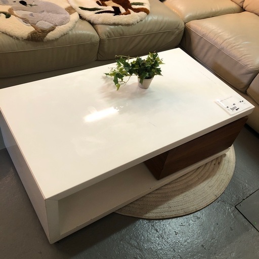 センターテーブル