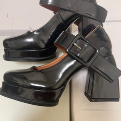 ハイヒールパンプスの画像