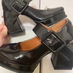 ハイヒールパンプスの画像