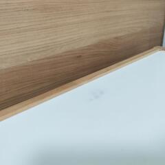 IKEAキッズテーブルセットの画像