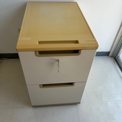 オフィス2段引き出し　鍵付　Okamura