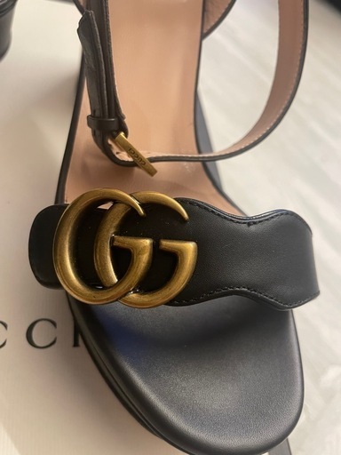 GUCCI サンダル　レディース　23.5センチ
