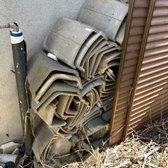 無料！！セメント瓦　何個でもOKの画像