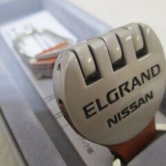 ∮136 キーホルダー NISSAAN ELGRAND 日産 ニッサン エルグランド キーチェーン レザー 未使用・保管品の画像