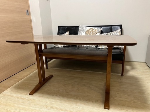 カリモク60　カフェテーブル　１２００　ウォールナット