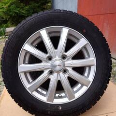 ホイル付きスタッドレスタイヤの画像