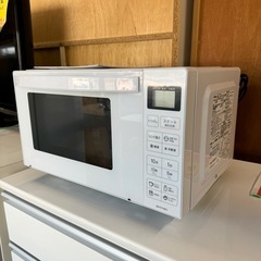 【新品同様‼️】2023年製 ハイアール 18L電子レンジ エディオンモデル フラット庫内 ヘルツフリー ホワイト♪の画像