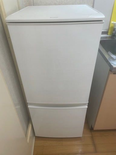 取引中SHARP冷蔵庫137L