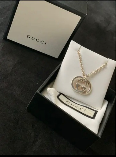 GUCCIネックレス