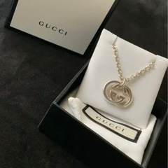 GUCCIネックレスペア