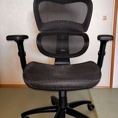 【取引完了】オフィスチェア(リクライニング/アームレスト・ヘッドレスト調節可能）の画像