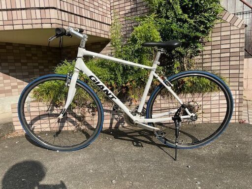 【メンテナンス済み】新品部品多数　ジャイアント　GIANT ESCAPE R3　ホワイト 3×8　