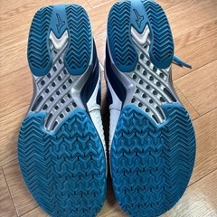 ミズノ　テニスシューズの画像