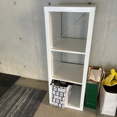 無料　白カラーボックス