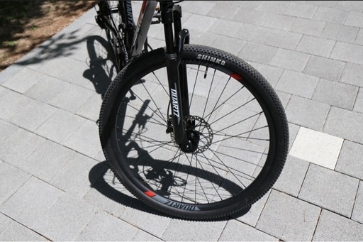 早い者勝ち！大人用
クロスバイク　マウンテンバイク　QUARZ M21D　ブレーキ変速機　SHIMANO