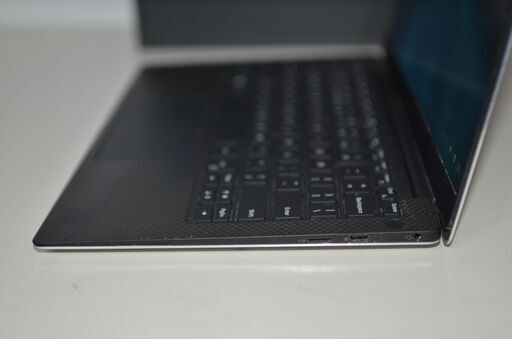 中古良品ノートパソコン DELL XPS 13 9380 Windows11+office 爆速SSD256GB core i5-8265U/メモリ8GB/13.3インチ/WEBカメラ/無線内蔵