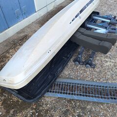 ルーフBOX　and　スノーボードキャリアの画像