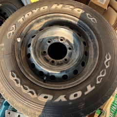 特化　
ハイエース　TOYOタイヤ　