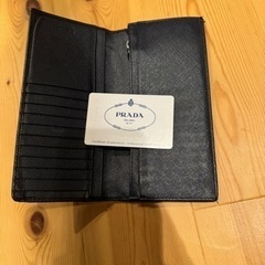 プラダ　長財布の画像