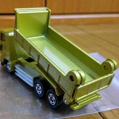 トミカ　いすゞ・ギガ　ダンプカーの画像