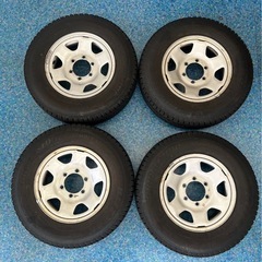 195/80R15 ホイール付スタッドレスタイヤ4本セットの画像