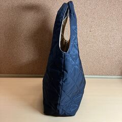 キルティング・トートバッグ（ブラック / ベージュ）の画像