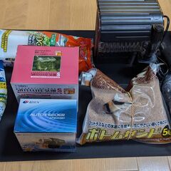 水槽3点と水槽用道具多数の画像