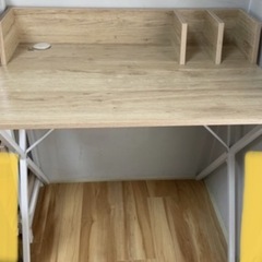 勉強用テーブル　シンプルデザイン