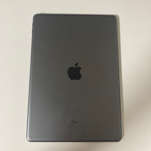 iPad(第8世代)32GB Wi-Fi 美品　        
