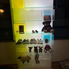 美容室の棚の画像