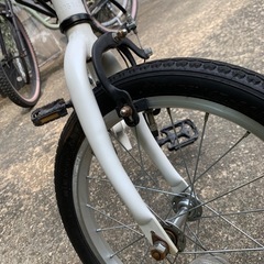 子供用自転車　白黒モノトーン　の画像