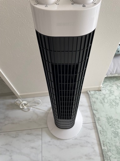 縦型扇風機2022年製